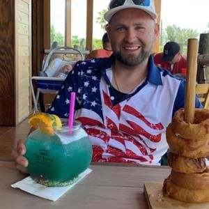 Meet your Posher, Adam